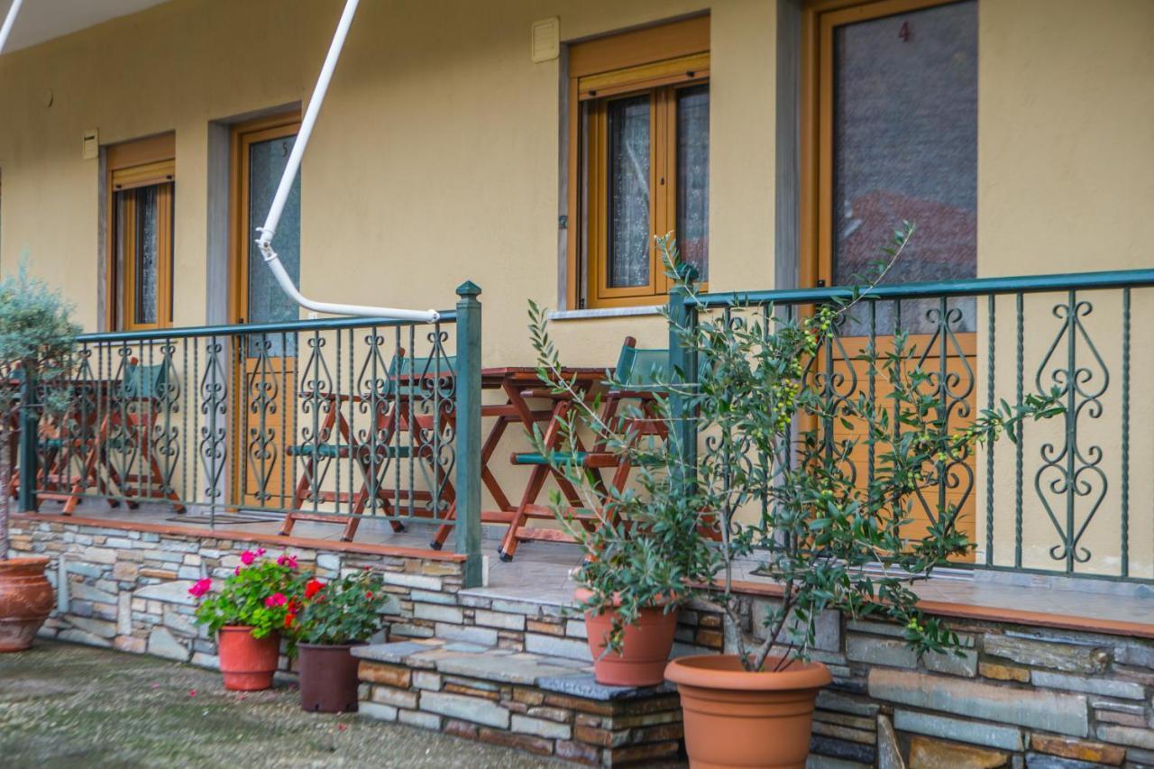 Avgi Appartement Káto Loutrákion Buitenkant foto