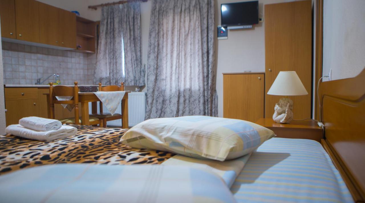 Avgi Appartement Káto Loutrákion Buitenkant foto