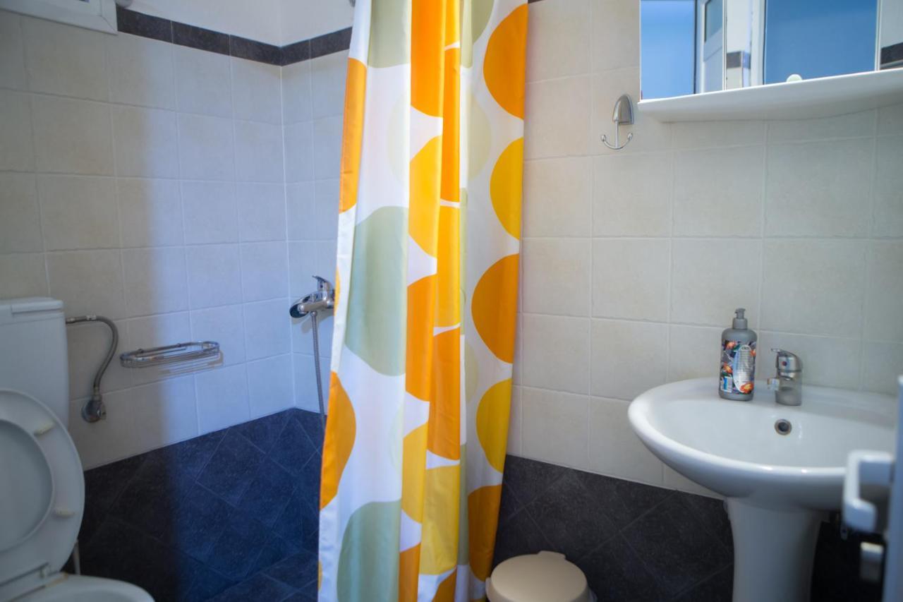 Avgi Appartement Káto Loutrákion Buitenkant foto