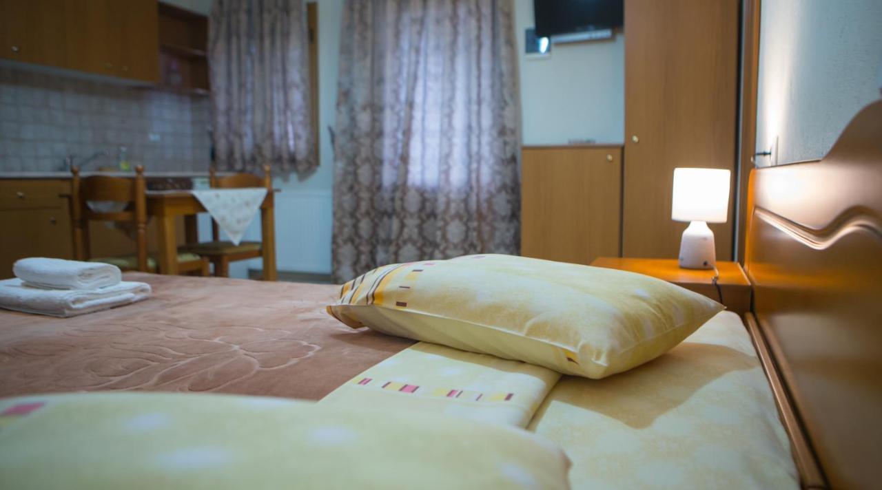 Avgi Appartement Káto Loutrákion Buitenkant foto
